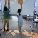 〇〇市 塾 小学生 冬期講習 英語指導の様子