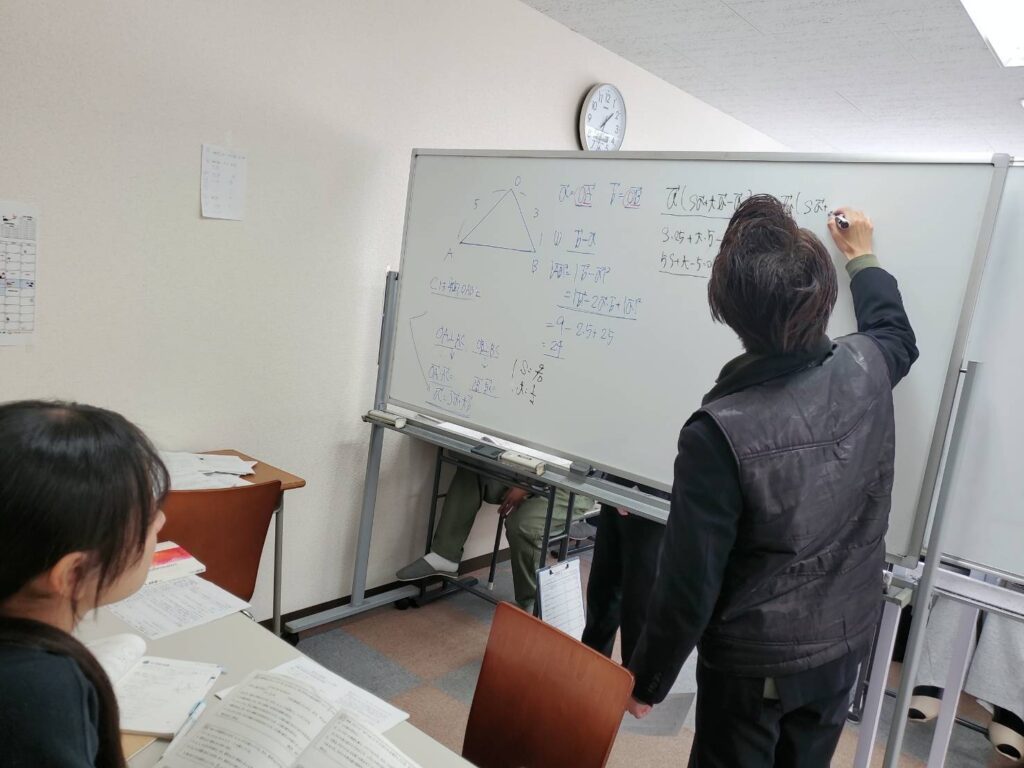 【玉名市の学習塾】イノセント玉名教室｜冬期講習の様子をご紹介